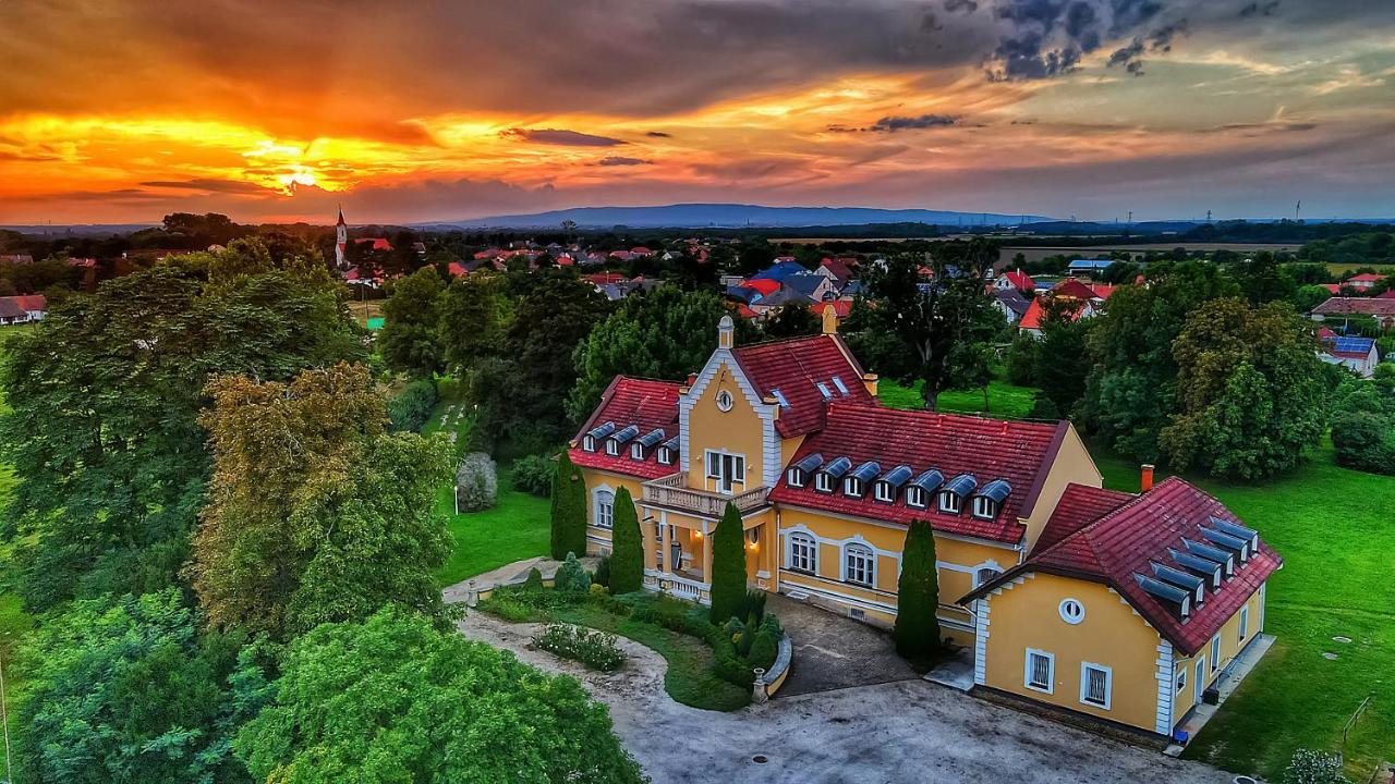 Bed and Breakfast Rosenberg Kúria Taplanszentkereszt Exterior foto