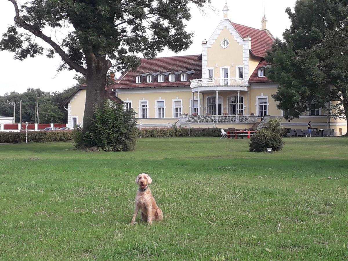 Bed and Breakfast Rosenberg Kúria Taplanszentkereszt Exterior foto
